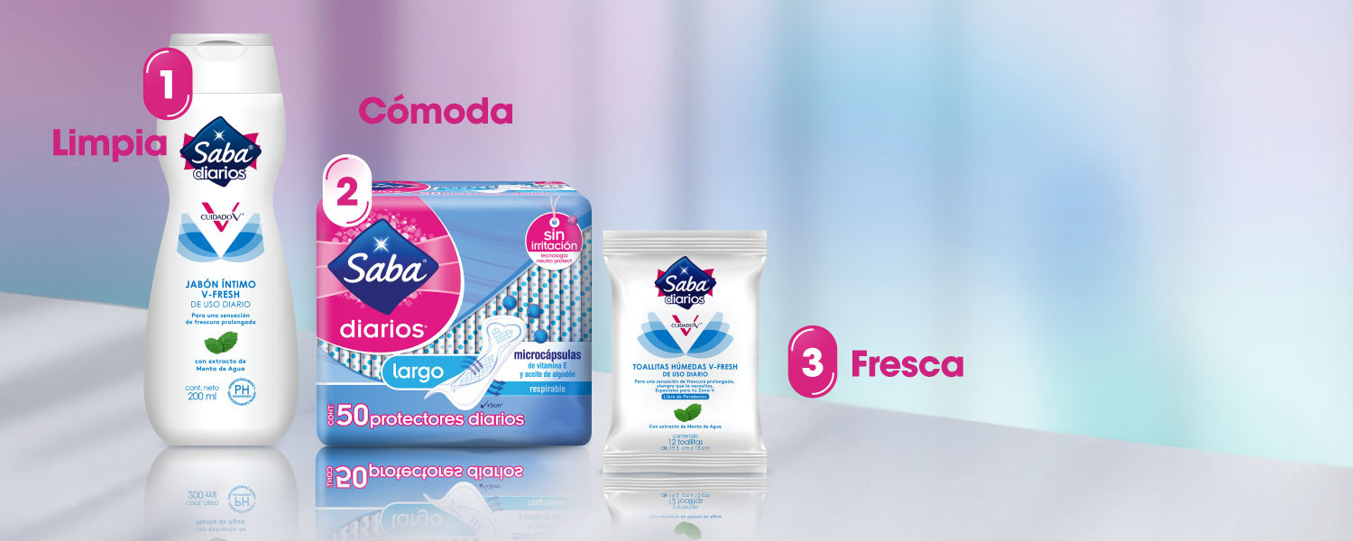 Imagen de los 3 productos de la rutina diaria de cuidado intimo sobre un fondo rosa - Saba